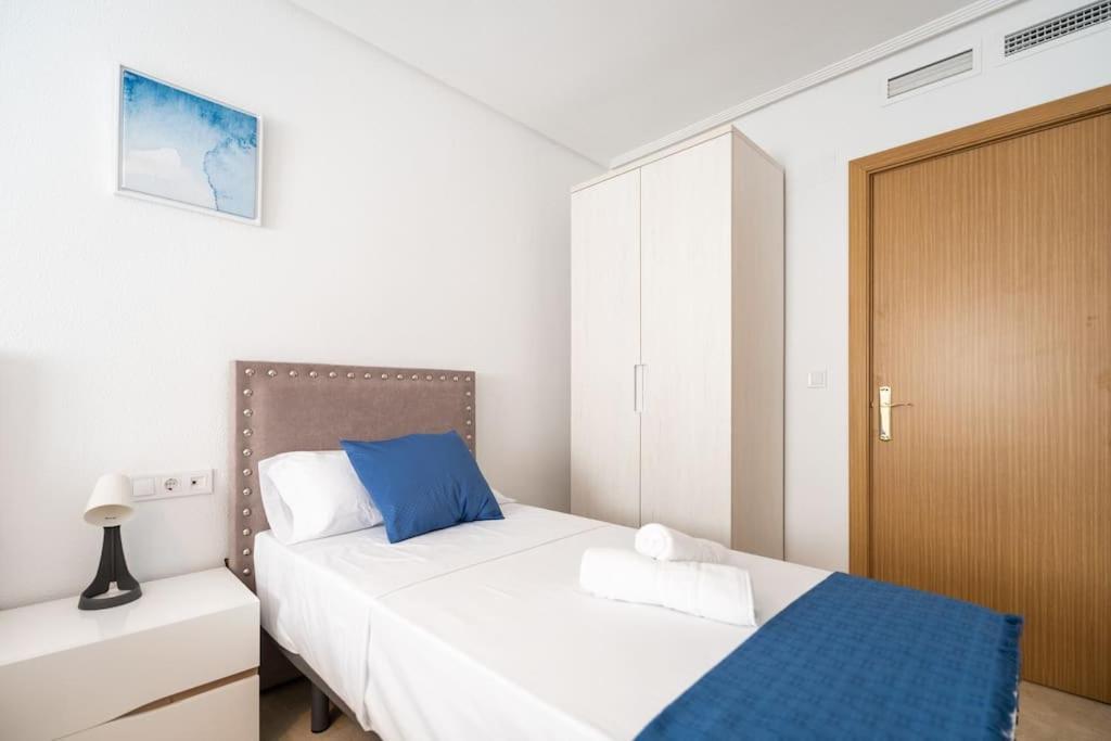 Amplio Apartamento 2 Dormitorios Cerca De La Playa 阿利坎特 外观 照片