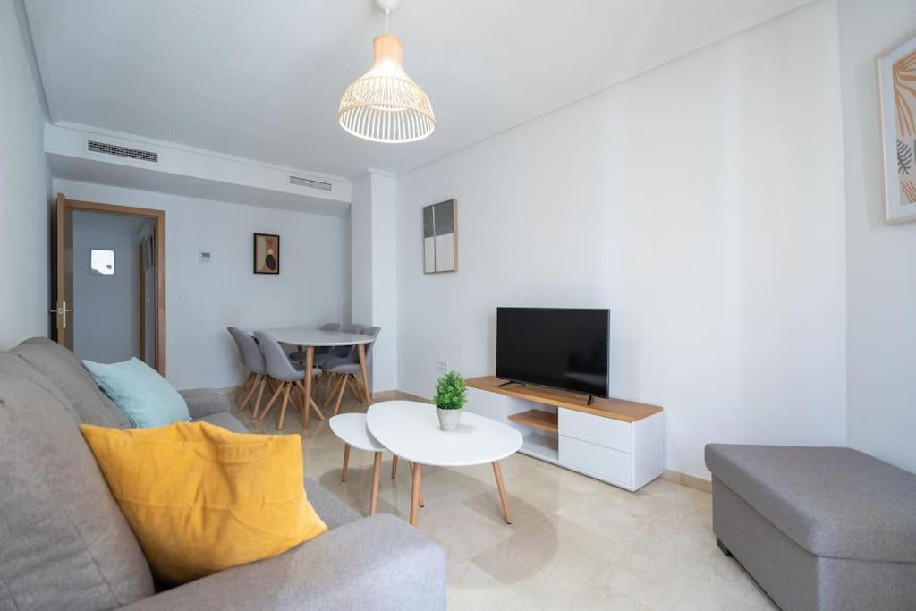Amplio Apartamento 2 Dormitorios Cerca De La Playa 阿利坎特 外观 照片