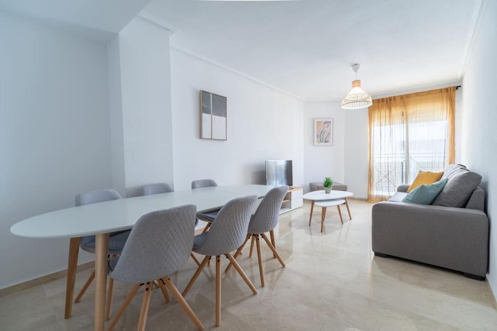 Amplio Apartamento 2 Dormitorios Cerca De La Playa 阿利坎特 外观 照片
