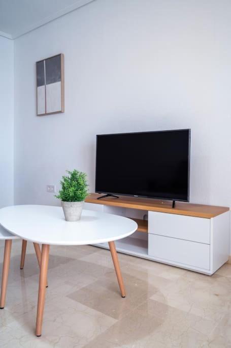 Amplio Apartamento 2 Dormitorios Cerca De La Playa 阿利坎特 外观 照片