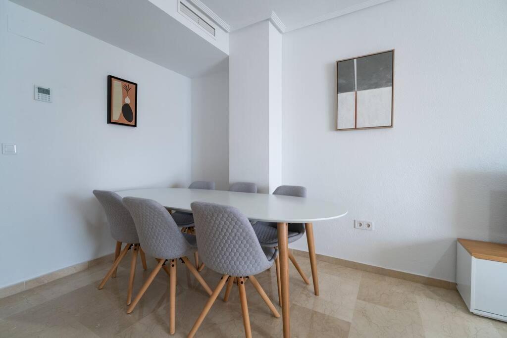 Amplio Apartamento 2 Dormitorios Cerca De La Playa 阿利坎特 外观 照片