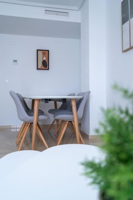 Amplio Apartamento 2 Dormitorios Cerca De La Playa 阿利坎特 外观 照片